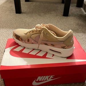 Women’s Brand New in box Nike Air Max SC size 9